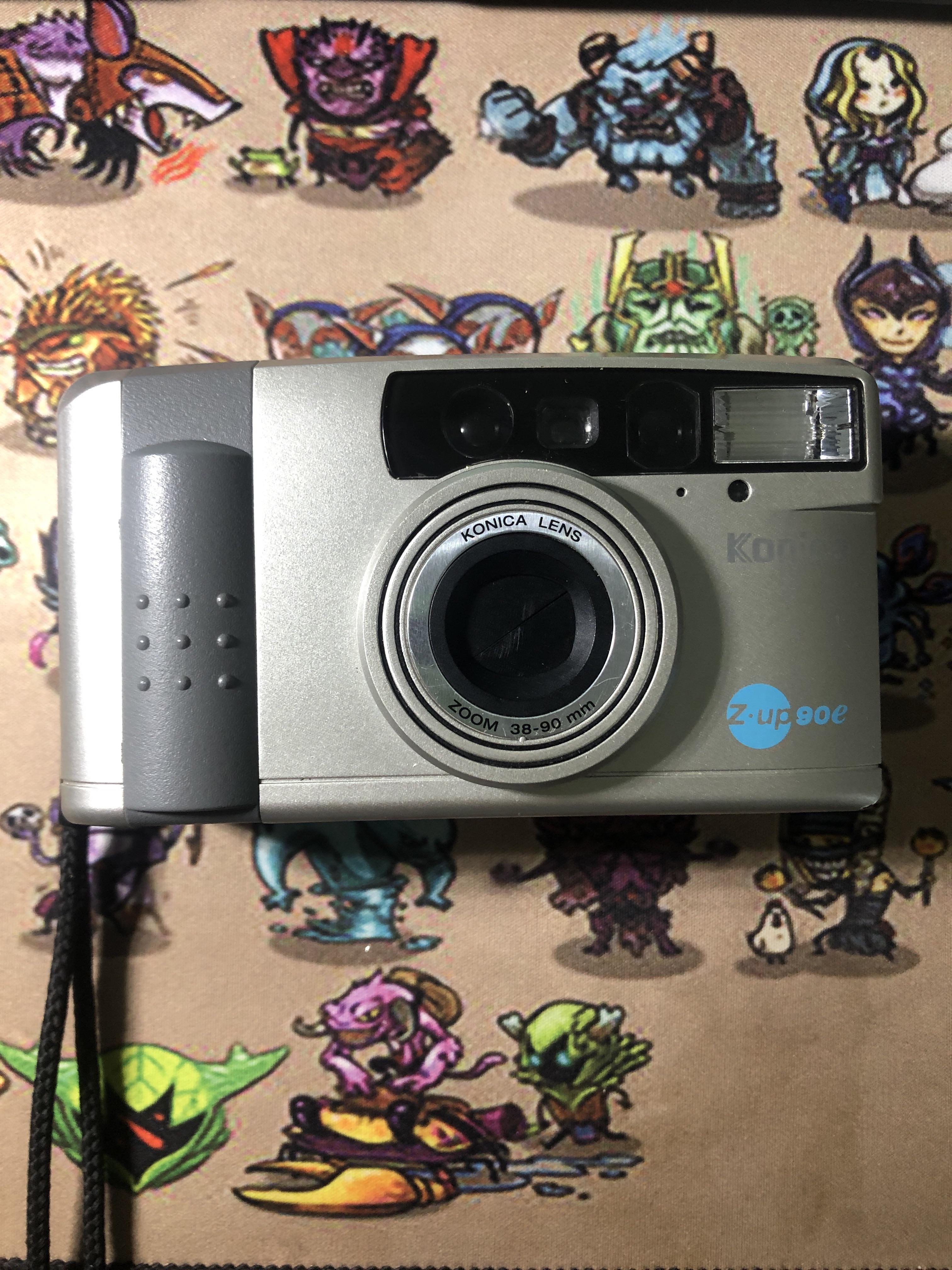 My uncle just gave me his old camera today (Konica Z-UP 90e PnS