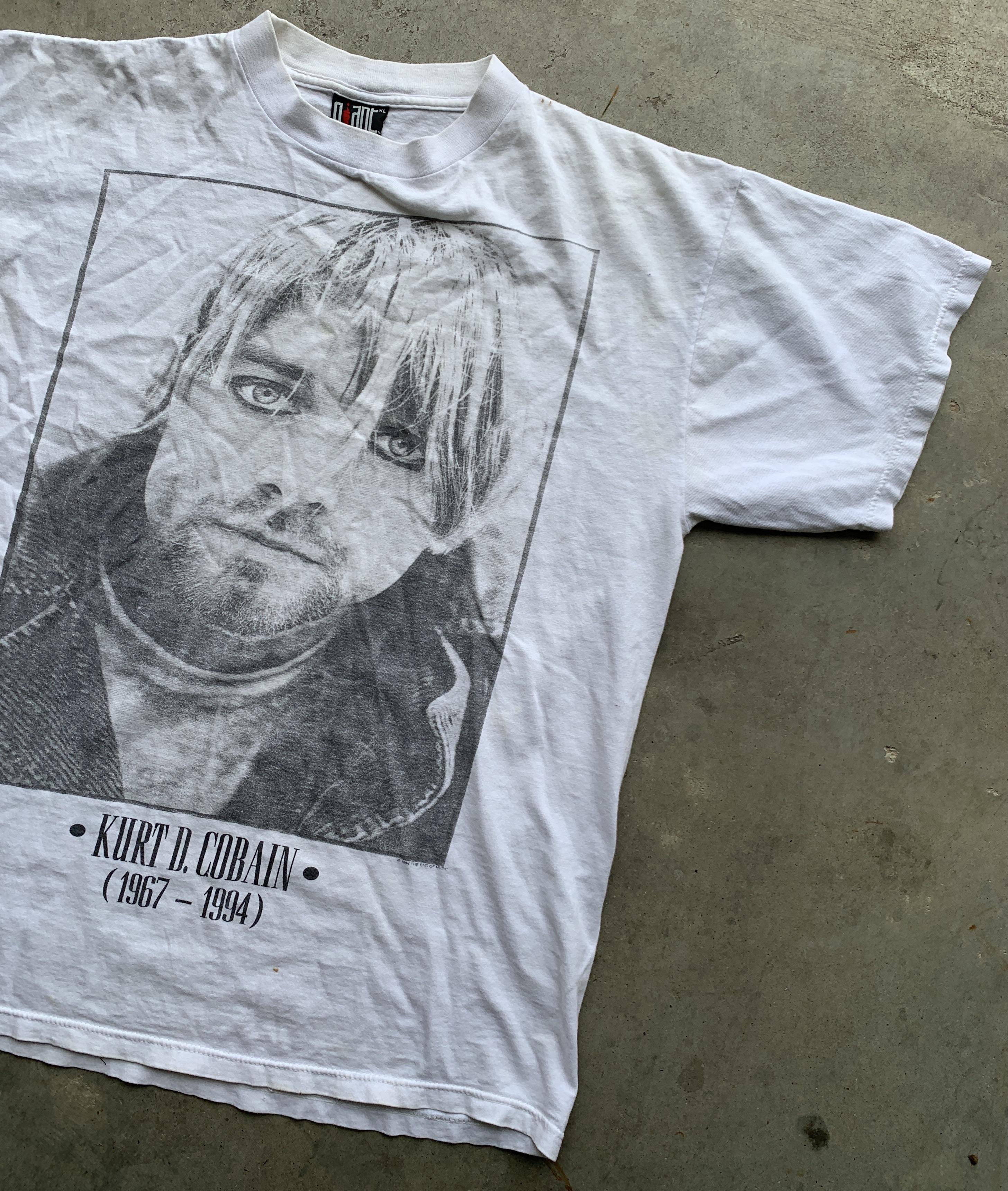 1994年製のヴィンテージ、カート・コバーン追悼Tシャツ！ : r/Nirvana