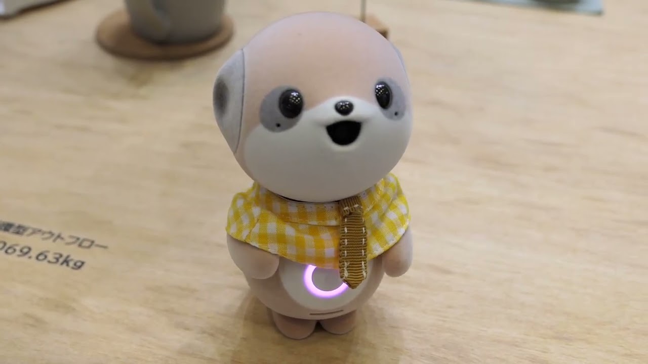 シャープ『ポケとも』に自己紹介をお願いしてみた - YouTube