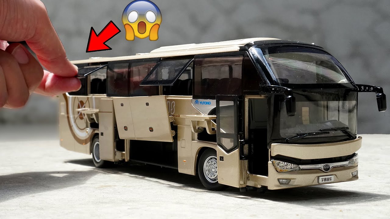 Unboxing of Most Amazing Miniature Yutong Bus 1:43 Scale Diecast