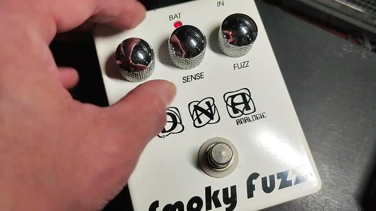 🌪️☆ DNA ANALOGIC SMOKY FUZZ - YouTube