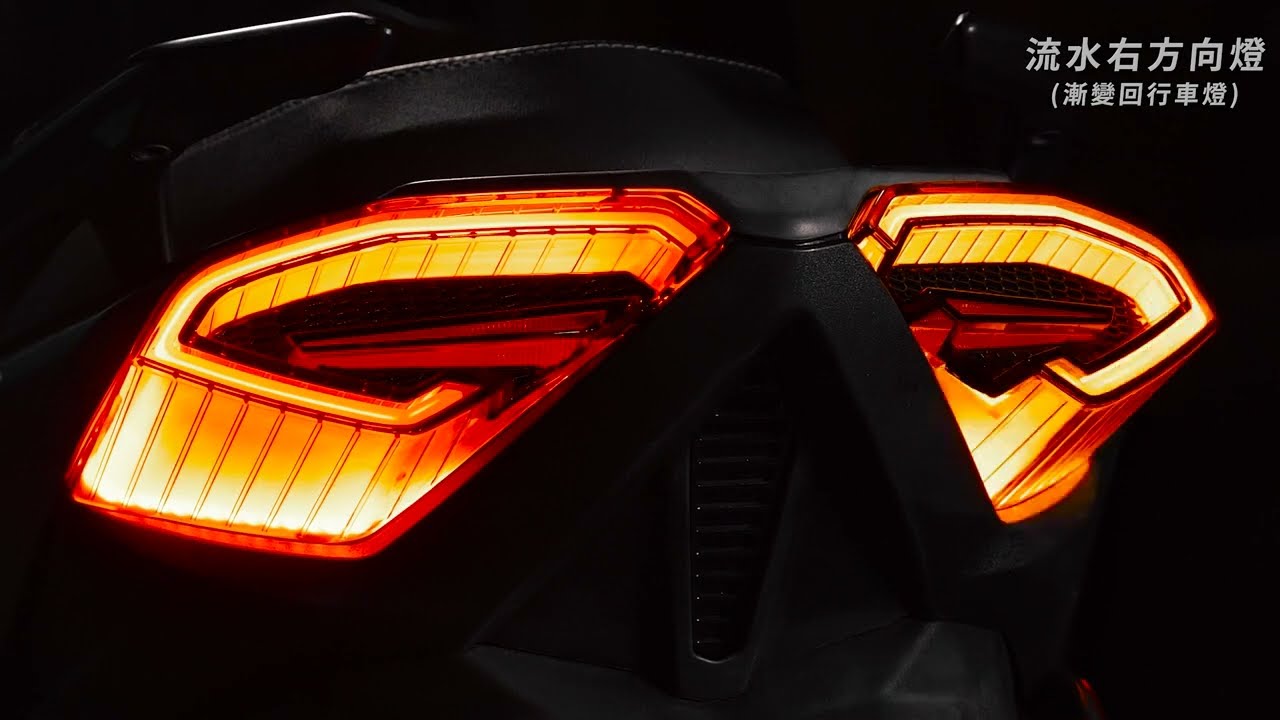 AJ6 GRYPHUS シーケンシャルウィンカーテールランプ - YouTube