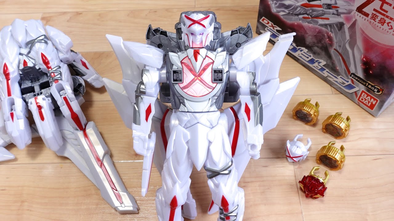 Transforms into two modes: queen and weapon! DX Tegajun