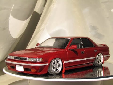 81クレスタ プラモデル 完成品 1/24 アオシマ トヨタJZX81 クレスタ