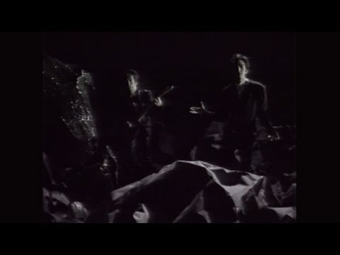 B'z / 君の中で踊りたい - YouTube