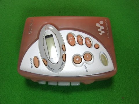 SONY カセットウォークマン WM-FX200（紹介編） - YouTube