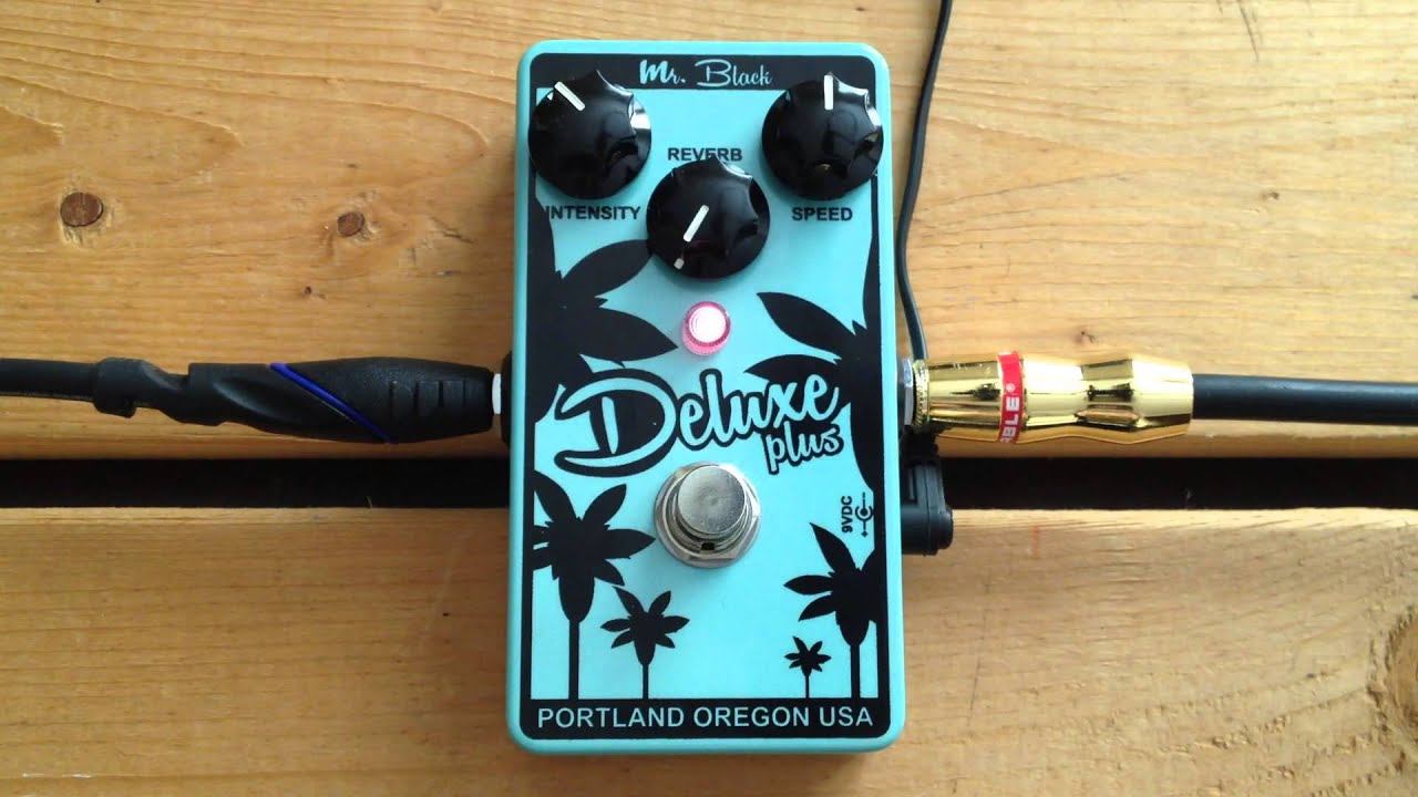 5 Minutes with the Mr. Black Deluxe Plus - Pedal Demo - YouTube
