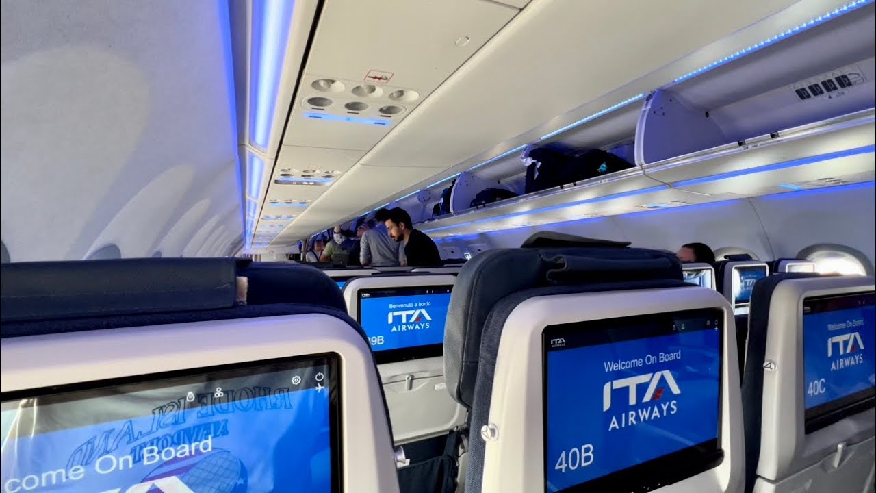 ITA Airways' Beautiful Plane ✈️ The Airbus A321 Neo - YouTube