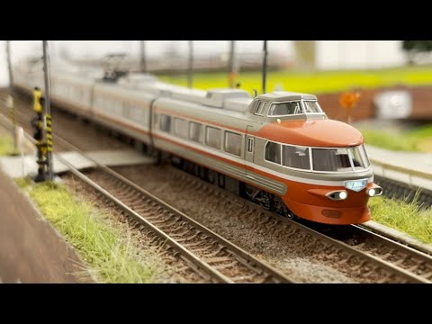 鉄道模型】小田急ロマンスカーNSE (3100形) Nゲージ走行動画 - YouTube