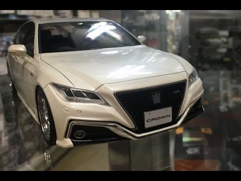 ignition model 1/18 Toyota Crown (220) 3.5L RS Advance (White