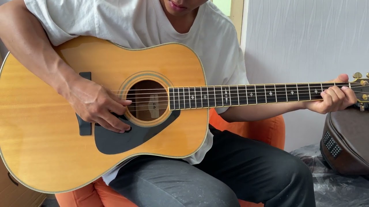 Yamaha LL8J sound test - YouTube