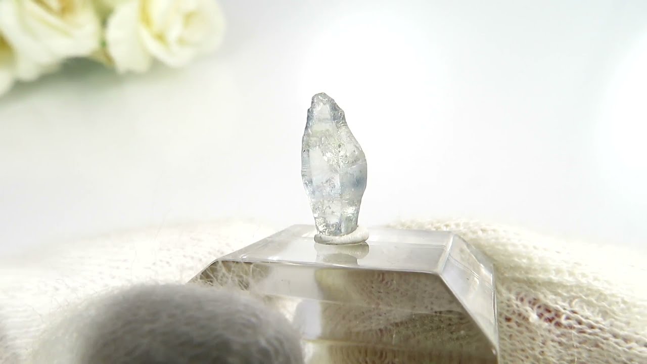 スリランカ Ratnapura産 サファイアの結晶 No.31 - cute stone -