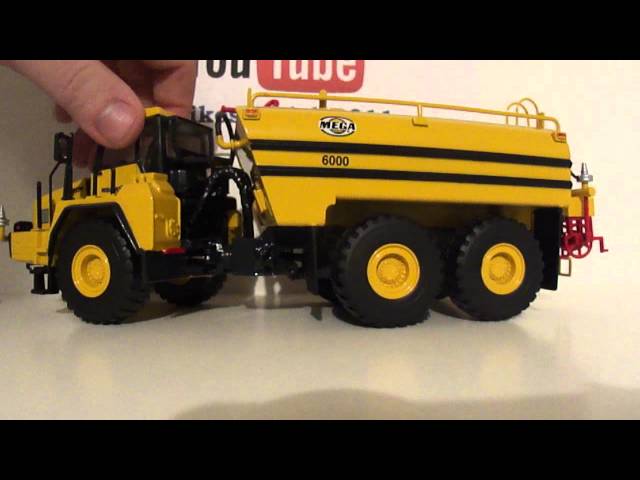 Komatsu HM400 Water Truck Review - DCP 1:50 - YouTube