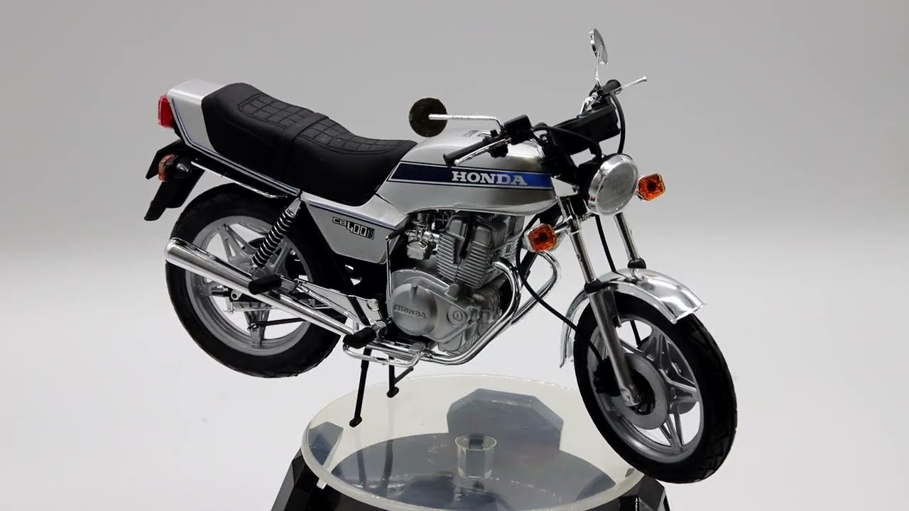 2024/9/30月、アオシマ1/12ホンダCB400NホークⅢシルバーカラー完成