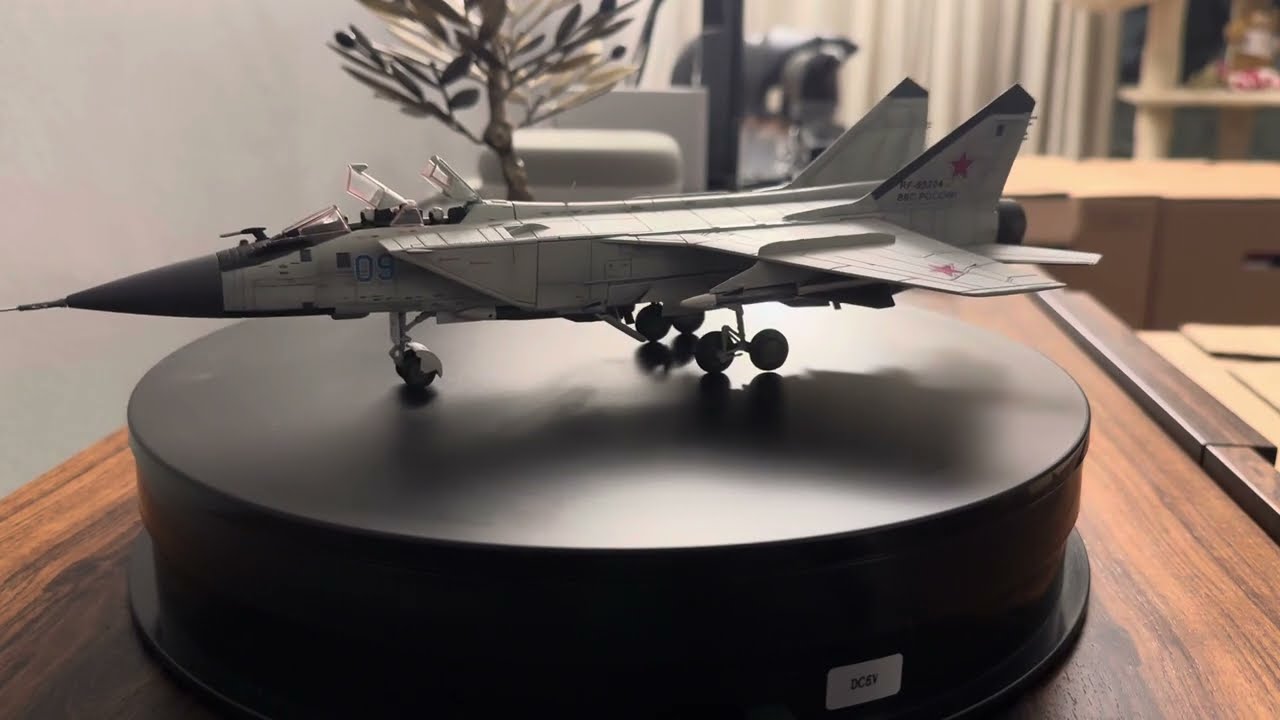 MiG 31 Foxhound 1 72 Calibre wings - YouTube