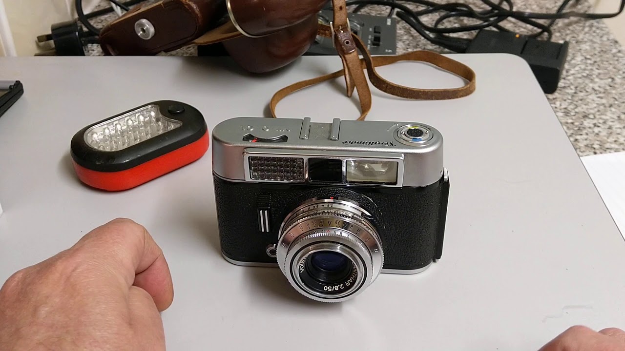 Voigtlander Vito CL, loading film,Fuji C200 - YouTube