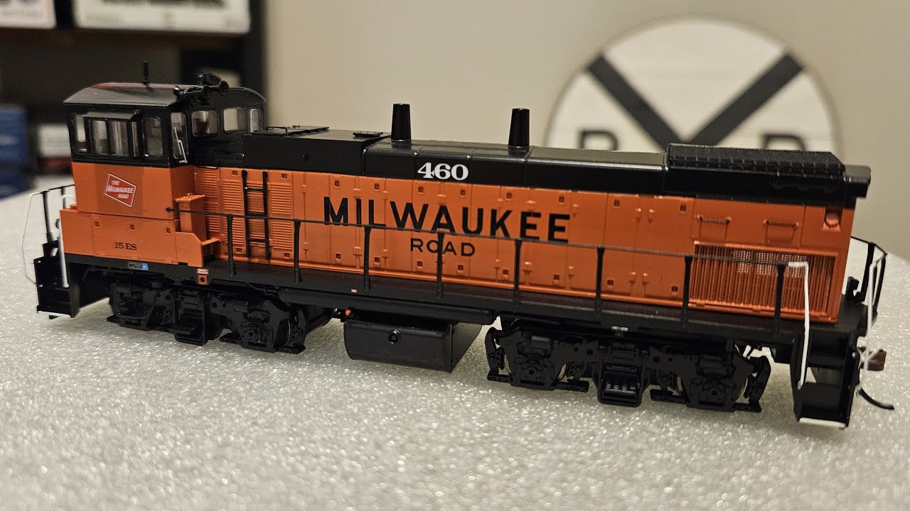 Review: Athearn Genesis 2.0 MP15AC Milwaukee Road #460 w/ Tsunami