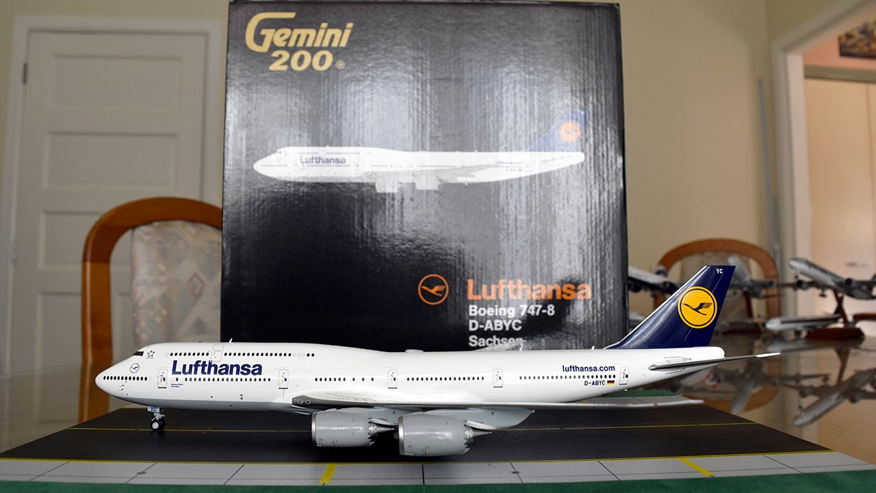 Gemini Jets 1:200 Lufthansa 747-8i Unboxing and Review - YouTube