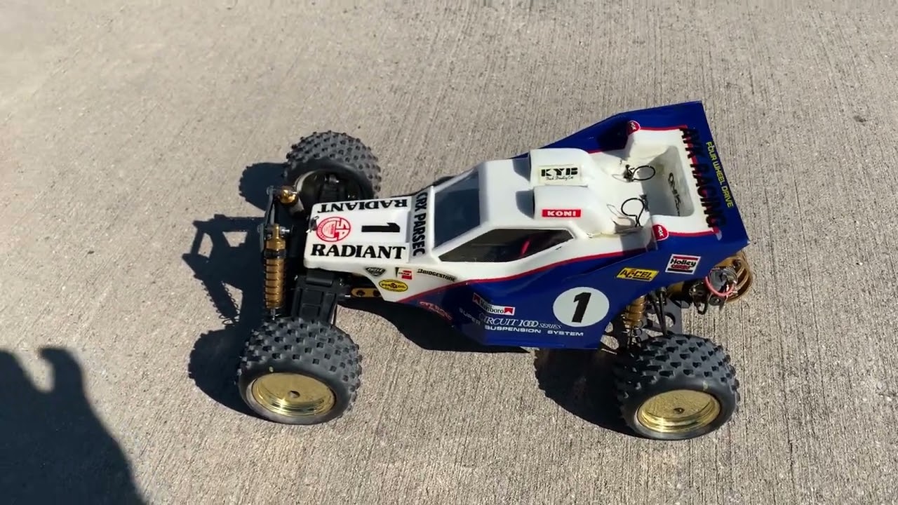 p*1様 AYK RACING RADIANT 4WD オフロードレーシングカー AYK Radiant