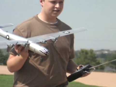 RC B-29 Bomber - YouTube