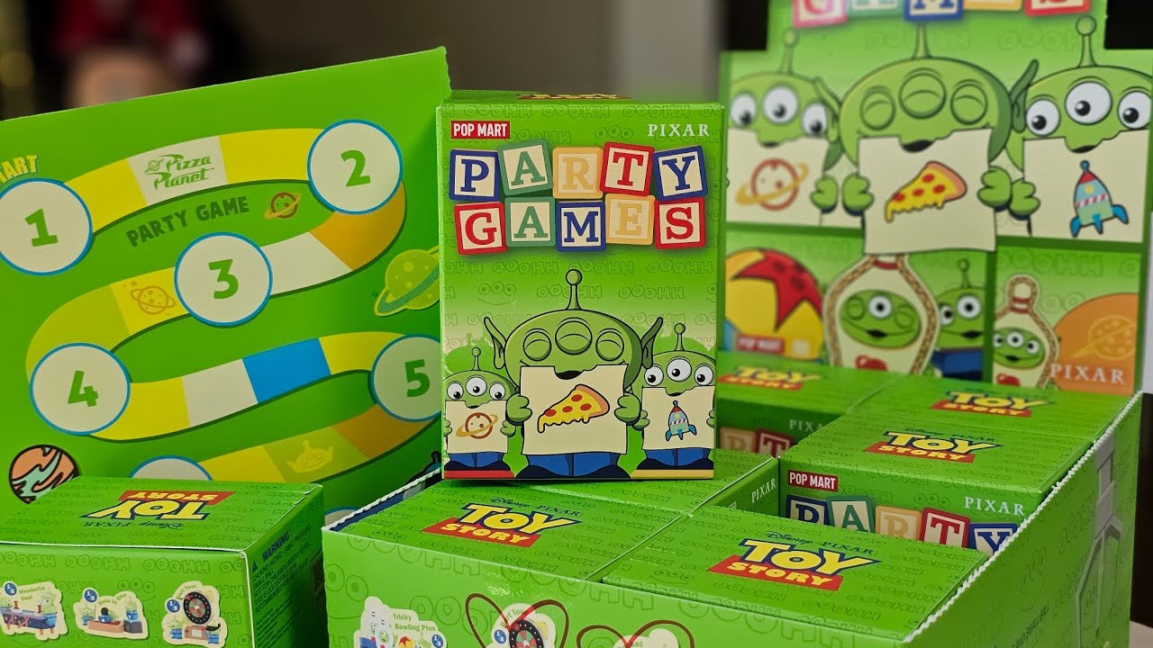 🎲 Pop Mart x Disney: Pixar Alien Party Games, blind box case