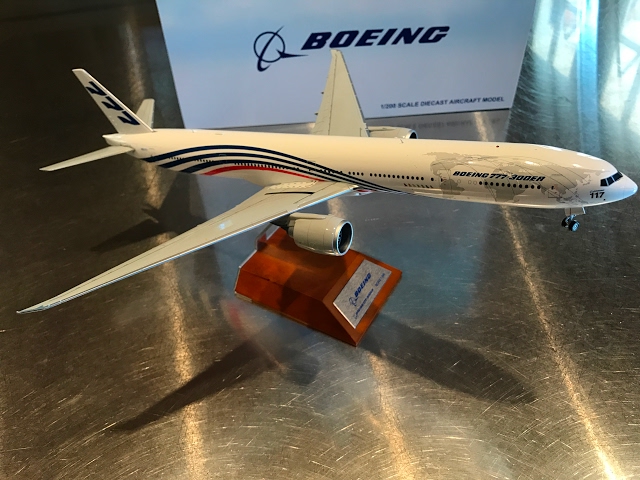 JAL B777-300 oneworld塗装 1/200スケール JAL B777-300 one world特別