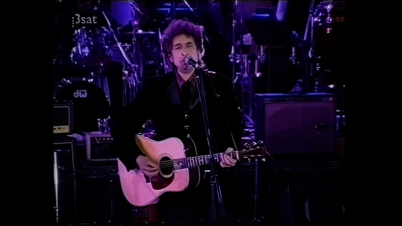 BOB DYLAN JAPAM TOUR 2010 チロルチョコ Bob Dylan — Tokyo, Japan