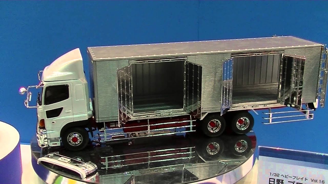 M 1/32スケール HINO PROFIA 日野プロフィア 低床四軸エアサス仕様