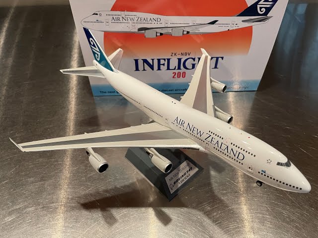 Air New Zealand Boeing 747-400, InFlight 200 model unboxing and