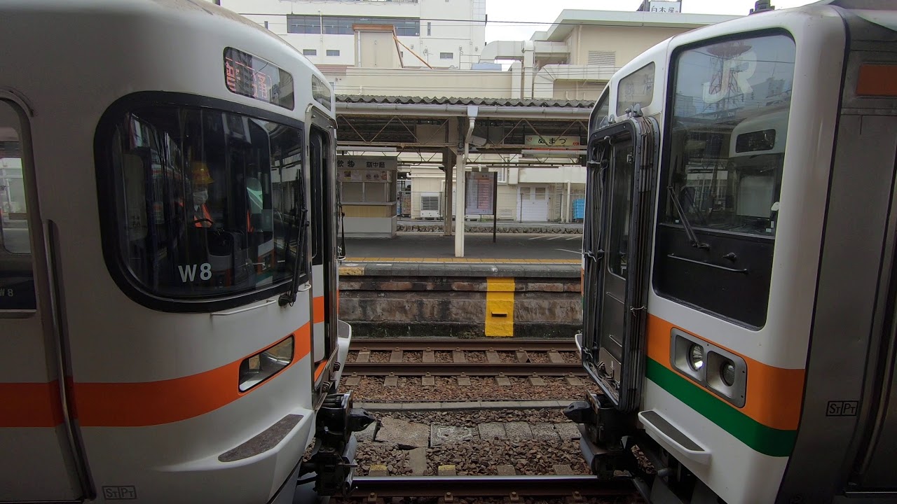 211系と313系の連結作業＠沼津駅 - YouTube