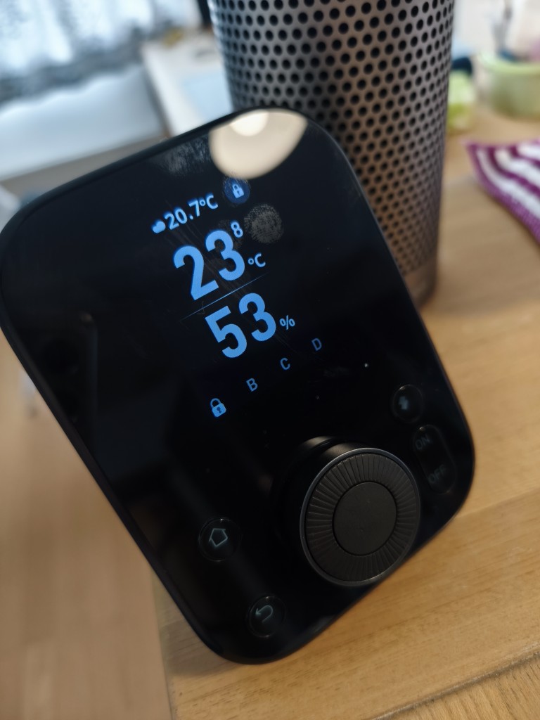 SwitchBot スマートリモコン ハブ3を買ってみたものの - 徒労日記