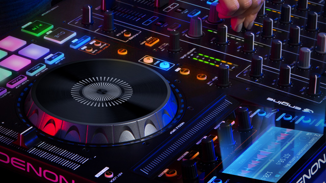 Denon DJ MCX8000: Hybrid Standalone DJ Setup + Serato DJ