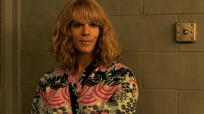 ウェントワース女子刑務所 アリー・ノバク ビー・スミス Tシャツ