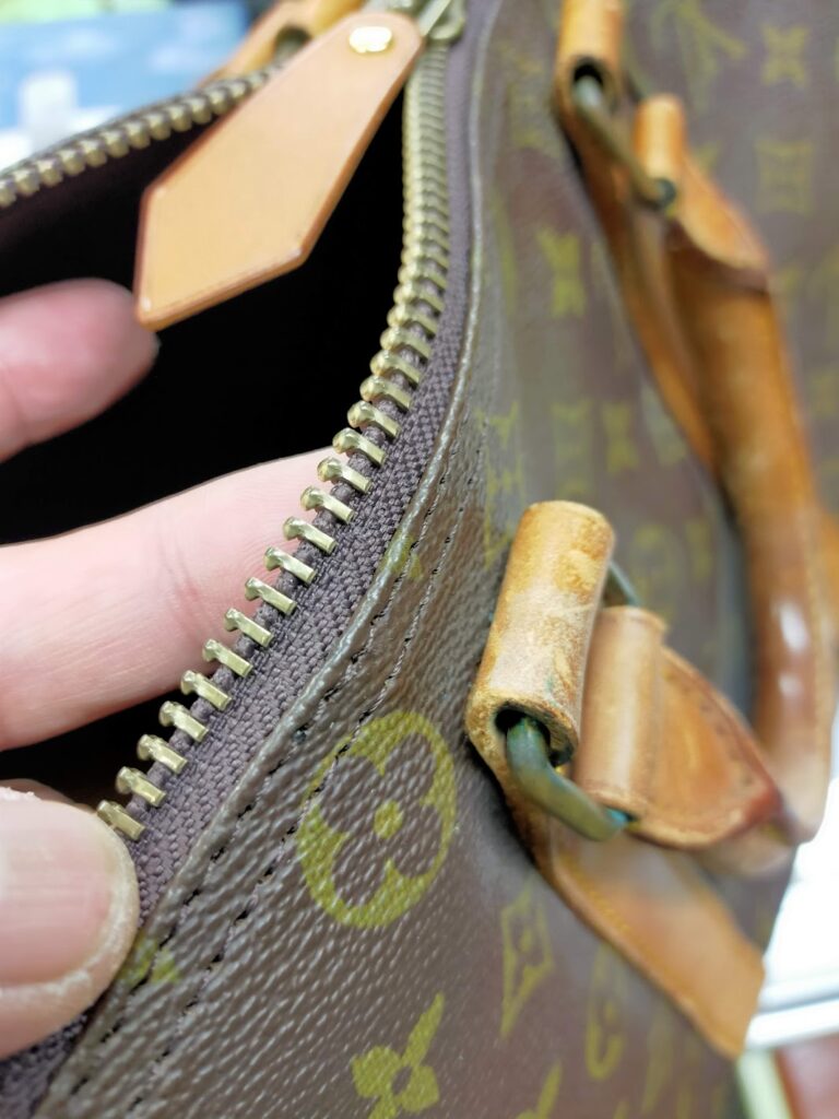 修理】Louis Vuitton（ルイ・ヴィトン）ボストンバッグ – 富士鞄工房