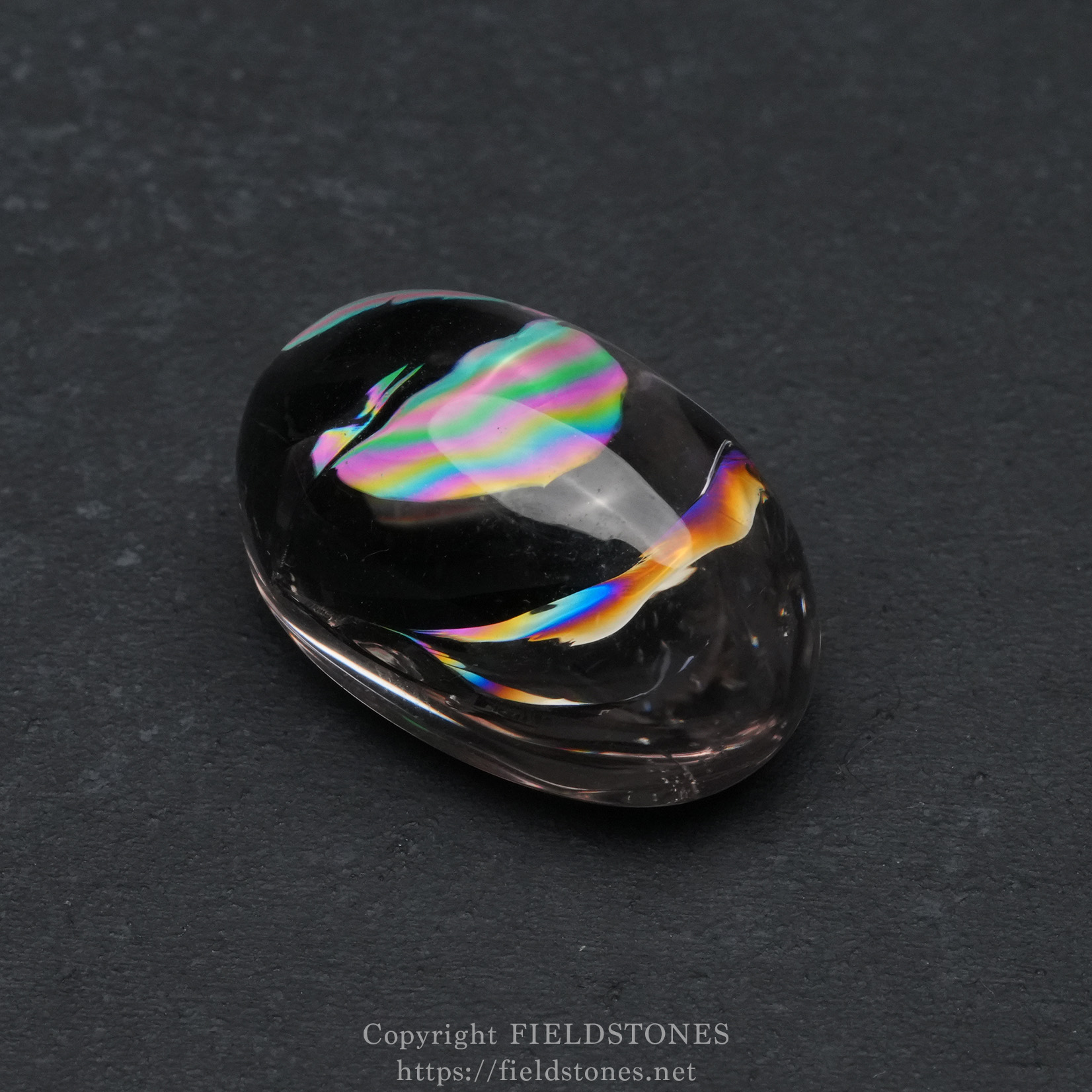 スモーキークォーツに虹が映える！レインボービーンズ - FieldStones