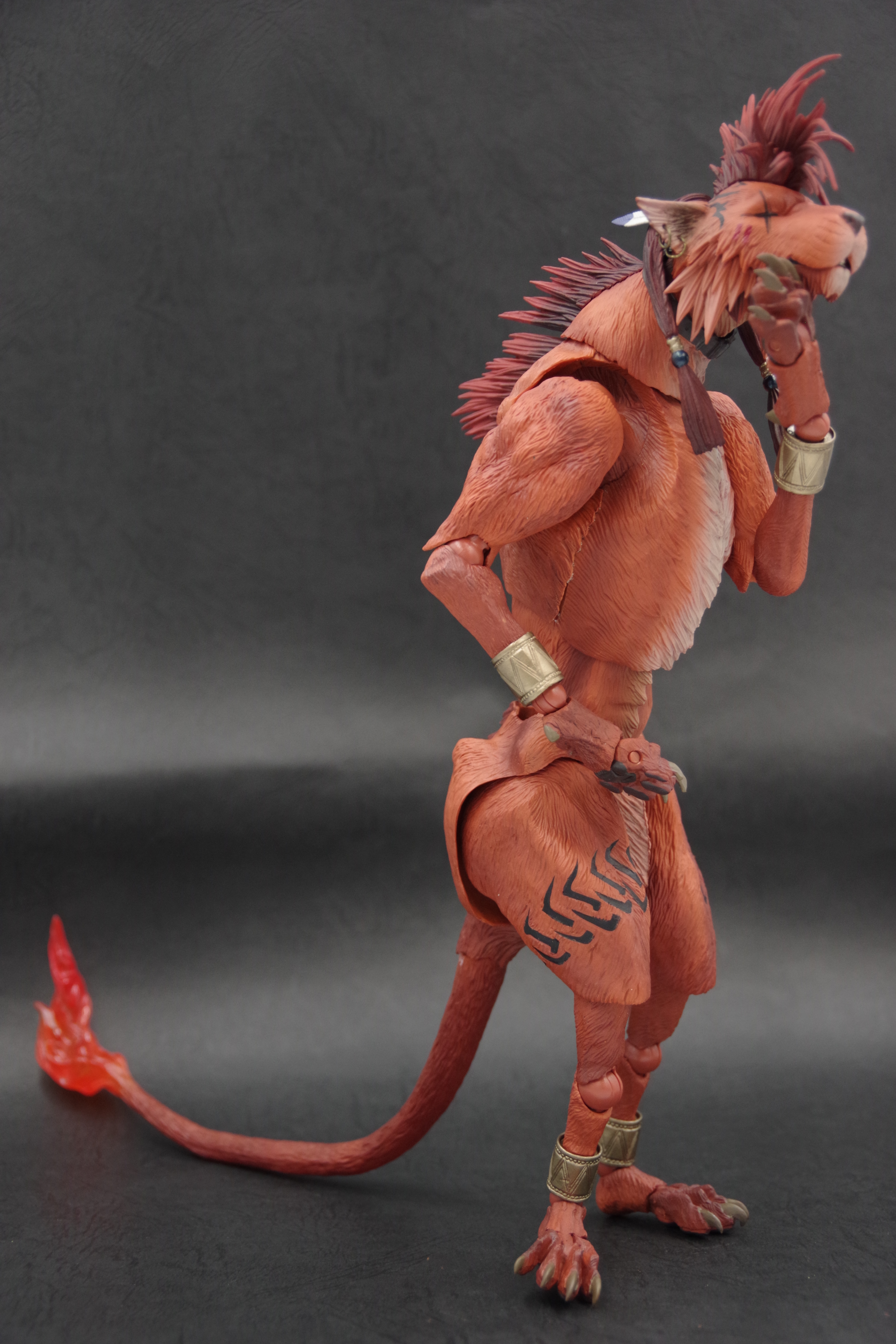 ファイナルファンタジーVII FF7AC プレイアーツ改 レッド13 Amazon.co