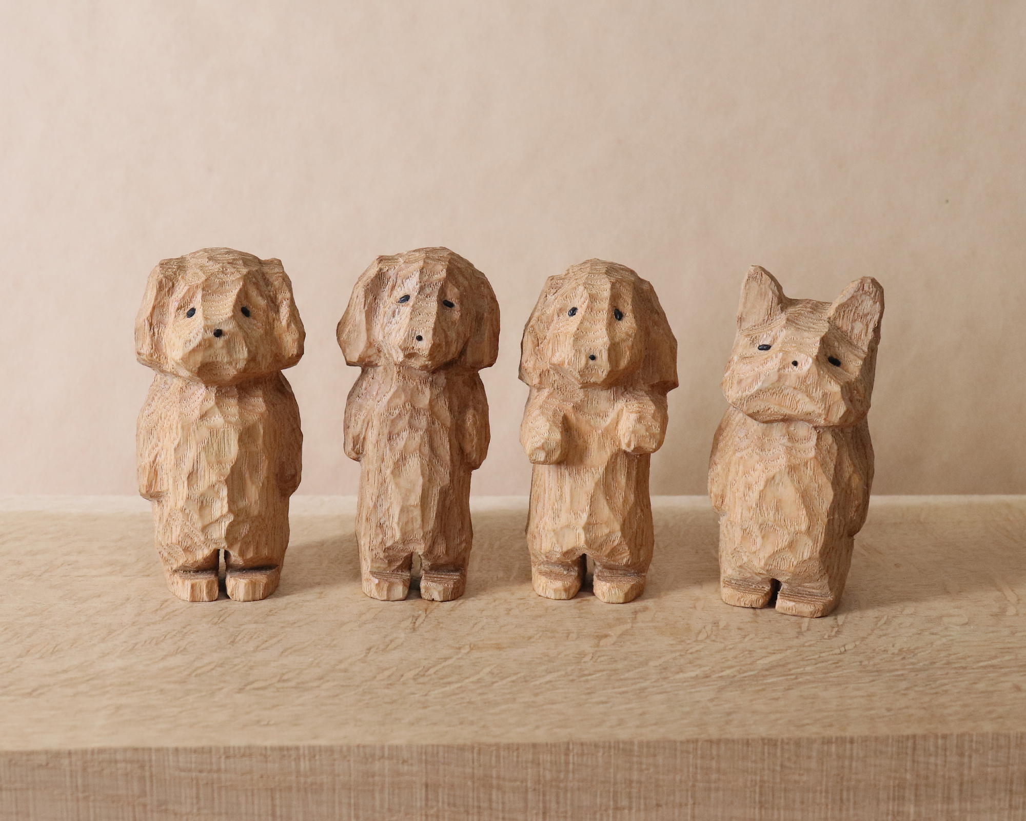 木彫りの犬たち（前編）トイプードルやフレンチブルドッグなど