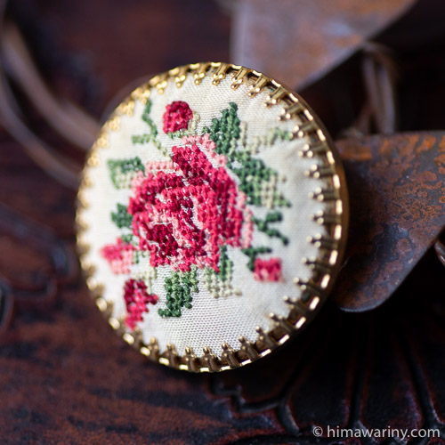 rose-embroidery-brooch_bp0586-