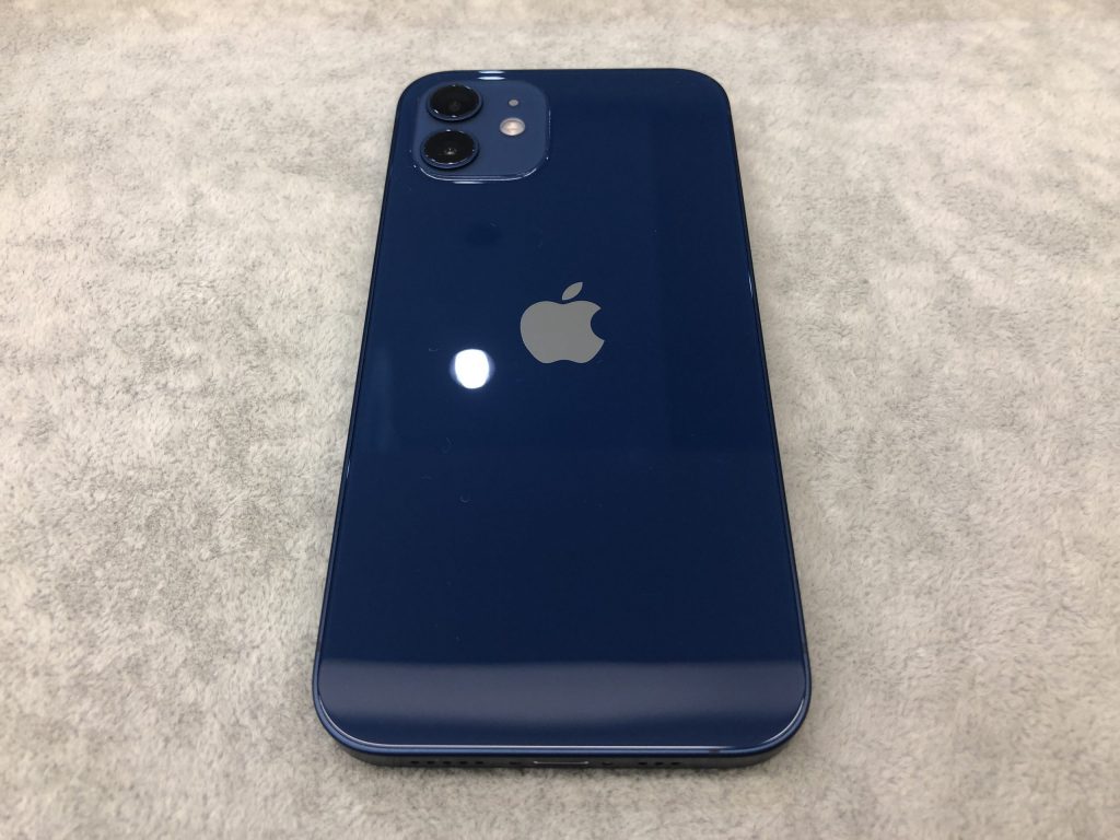 iPhone 13 128GB 青 背面ひび割れあり Apple iPhone 13 青色 (背面