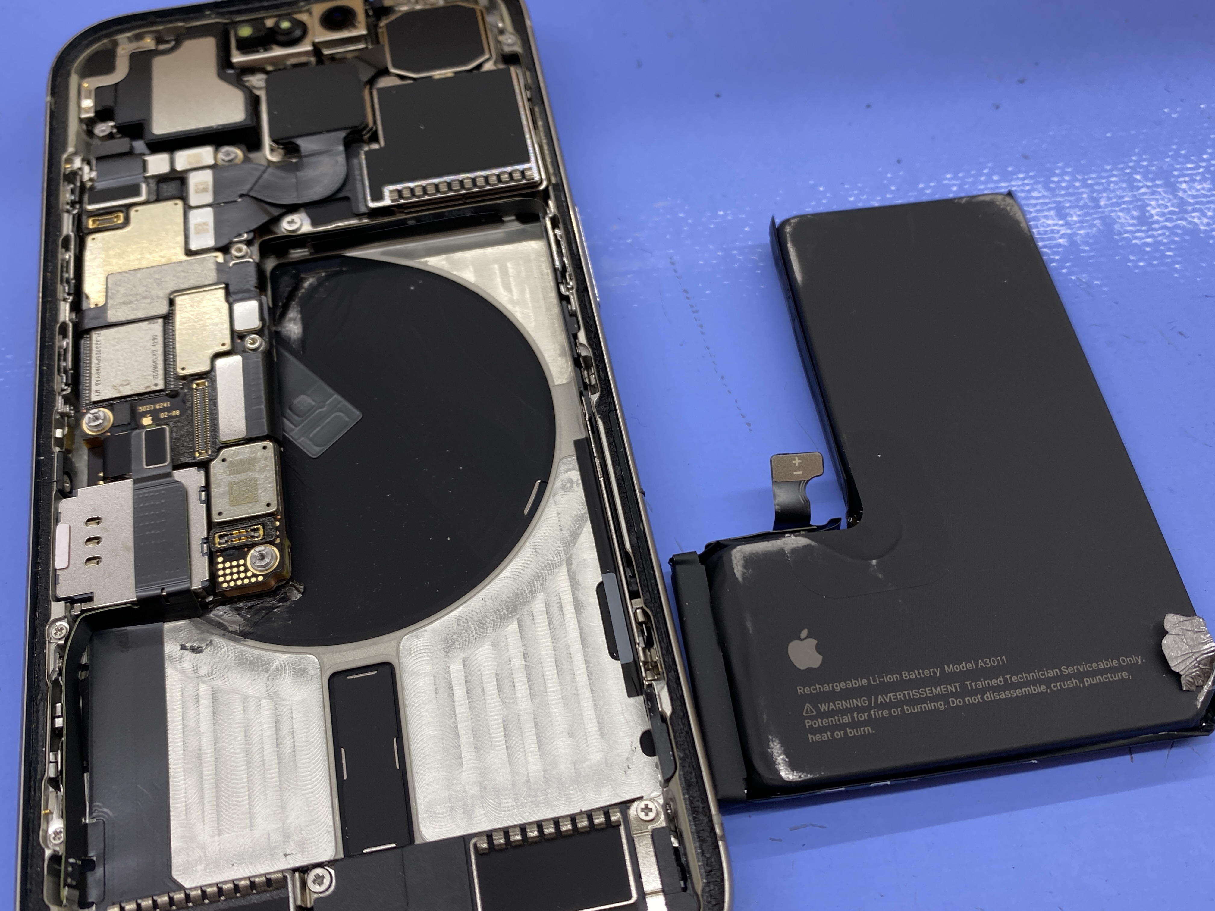 iPhone 15 シリーズもバッテリー交換の時期に？電池持ちが気になる方は