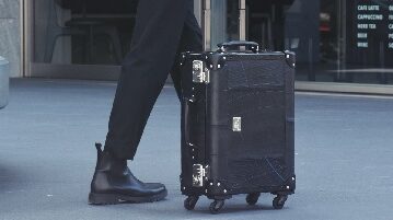 HOKUTAN スーツケース ブラック Sサイズ機内持込可(グローブトロッター)