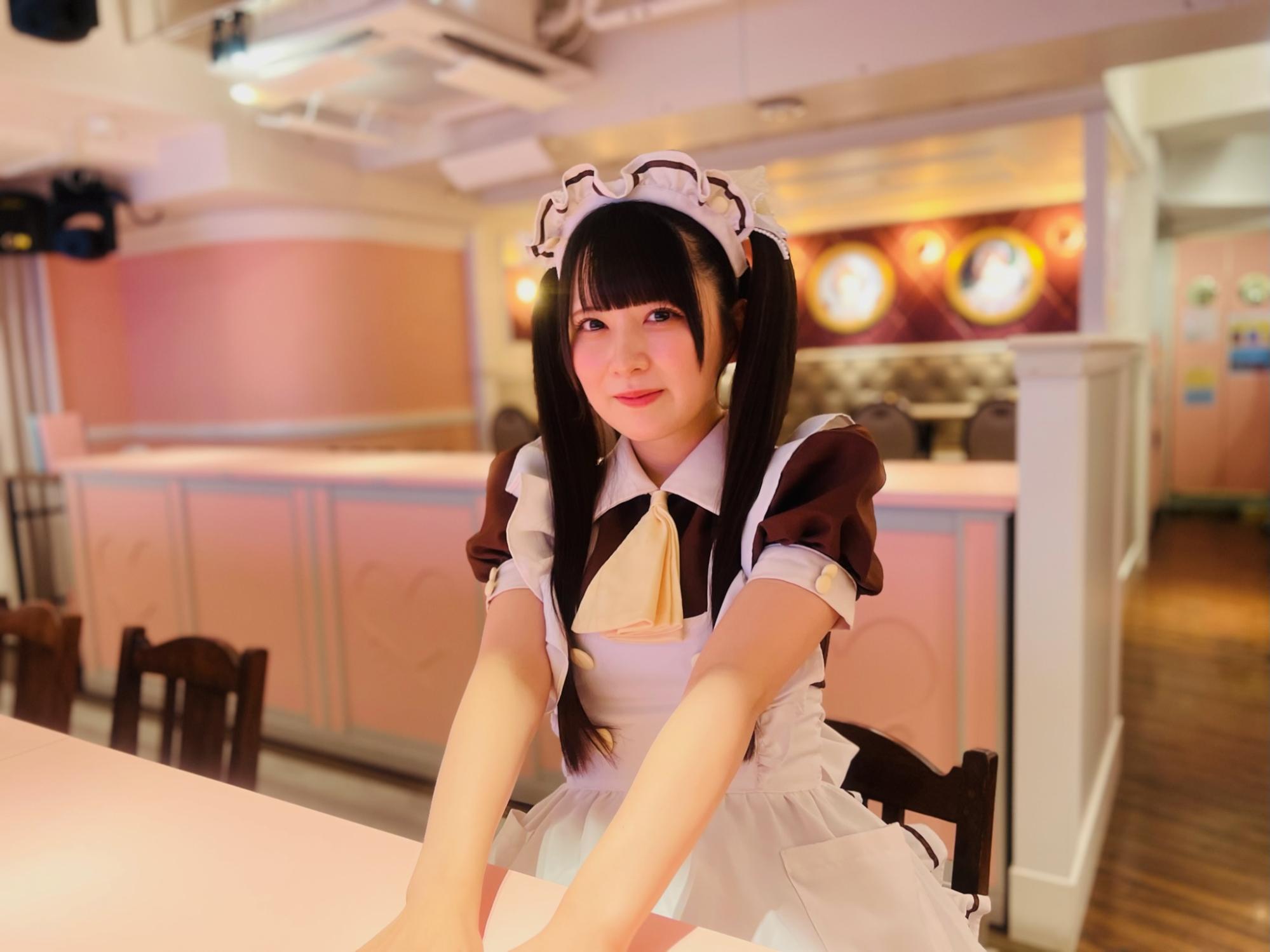 あっとほぉ〜むカフェ スーパープレミアムメイド れなち ユニット