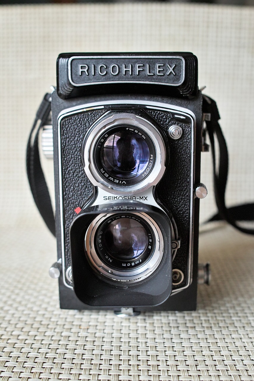 二眼レフカメラ】RICOHFLEX New Dia 中判フィルム二眼レフカメラを今更