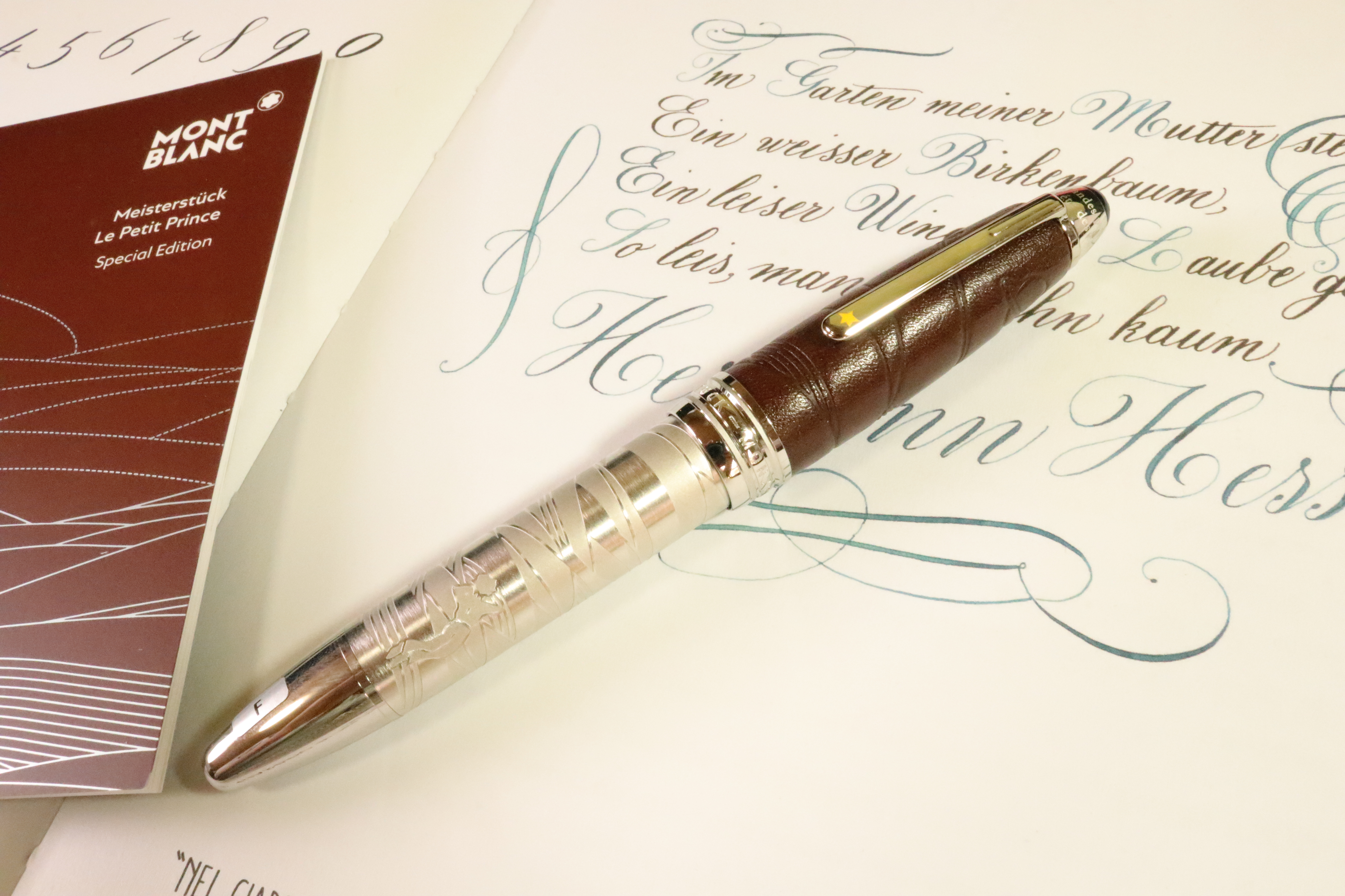 書き味は？サン＝テグジュペリの名作「星の王子さま」の万年筆たち