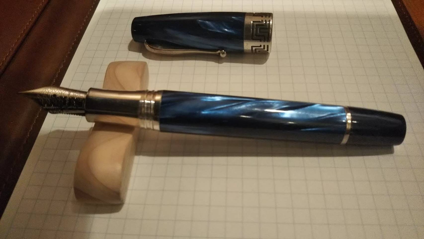 モンテグラッパの書き味とは？】エキストラ1930とフェリチタの比較