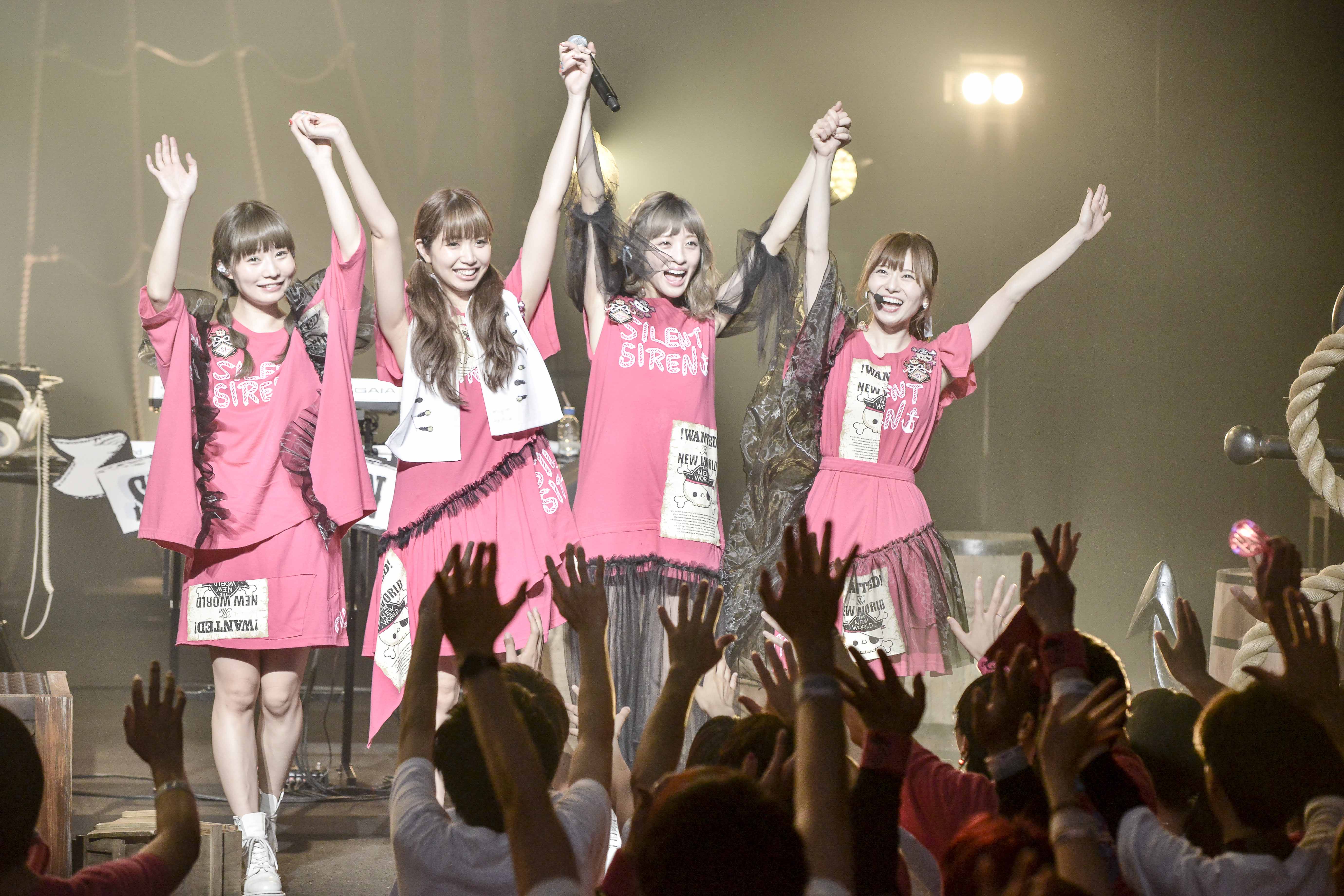 SILENT SIREN 新世界 オフィシャルライブフォトセット SILENT SIREN 新