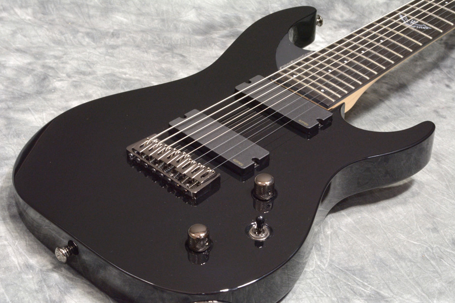 Washburn通信】第19回 もはや異次元の領域と言える8弦ギター