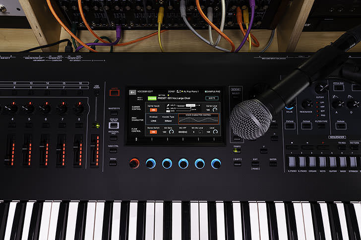 ローランド、新型フラッグシップ・シンセ、「FANTOM EX」シリーズを