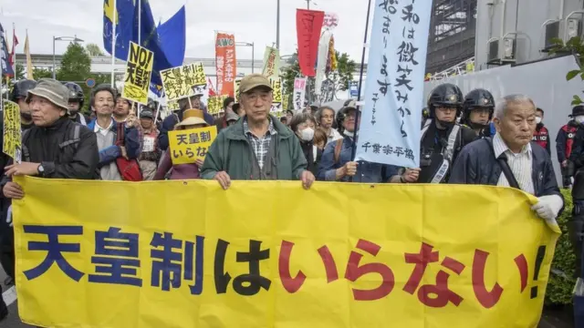 日本の寂しい天皇制反対派 改元に沸く国内で縮小 - BBCニュース