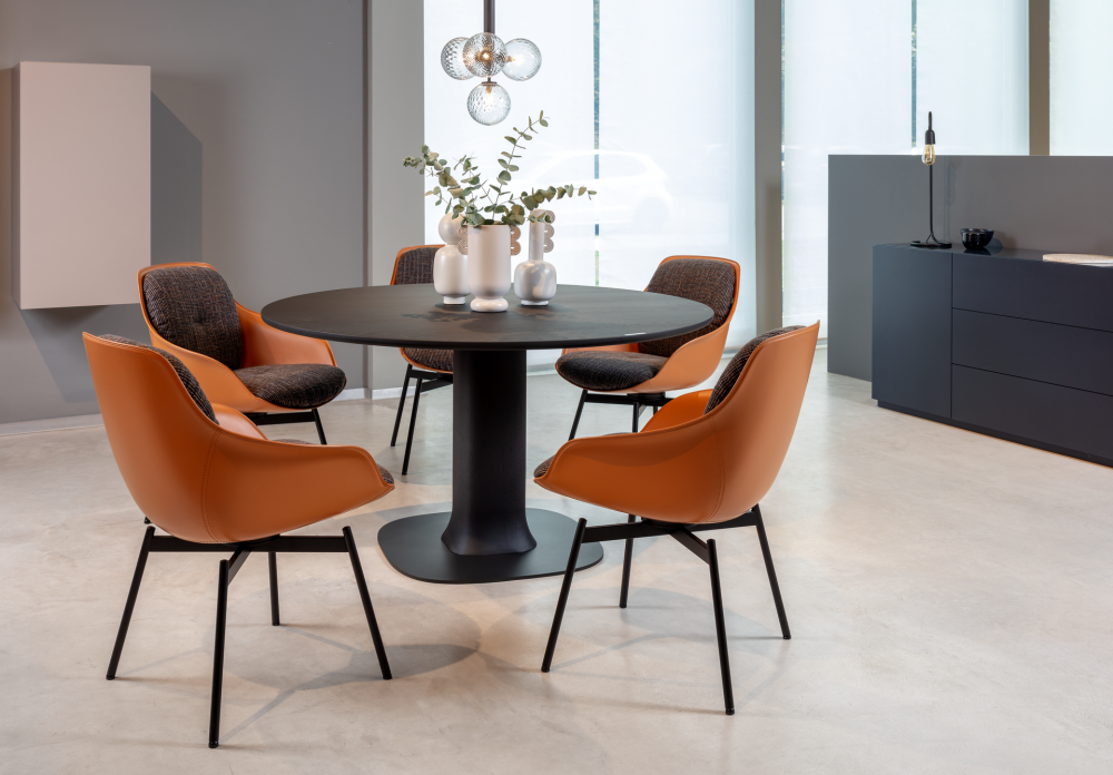 M*L様 ロルフベンツサイドテーブル ROLF BENZ ガラス天板の高さ